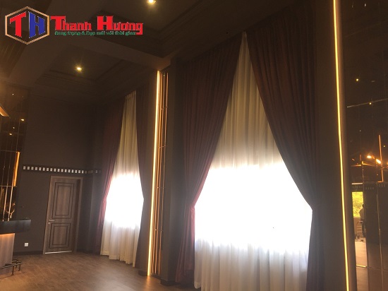 Rèm cửa màu nâu đỏ 14